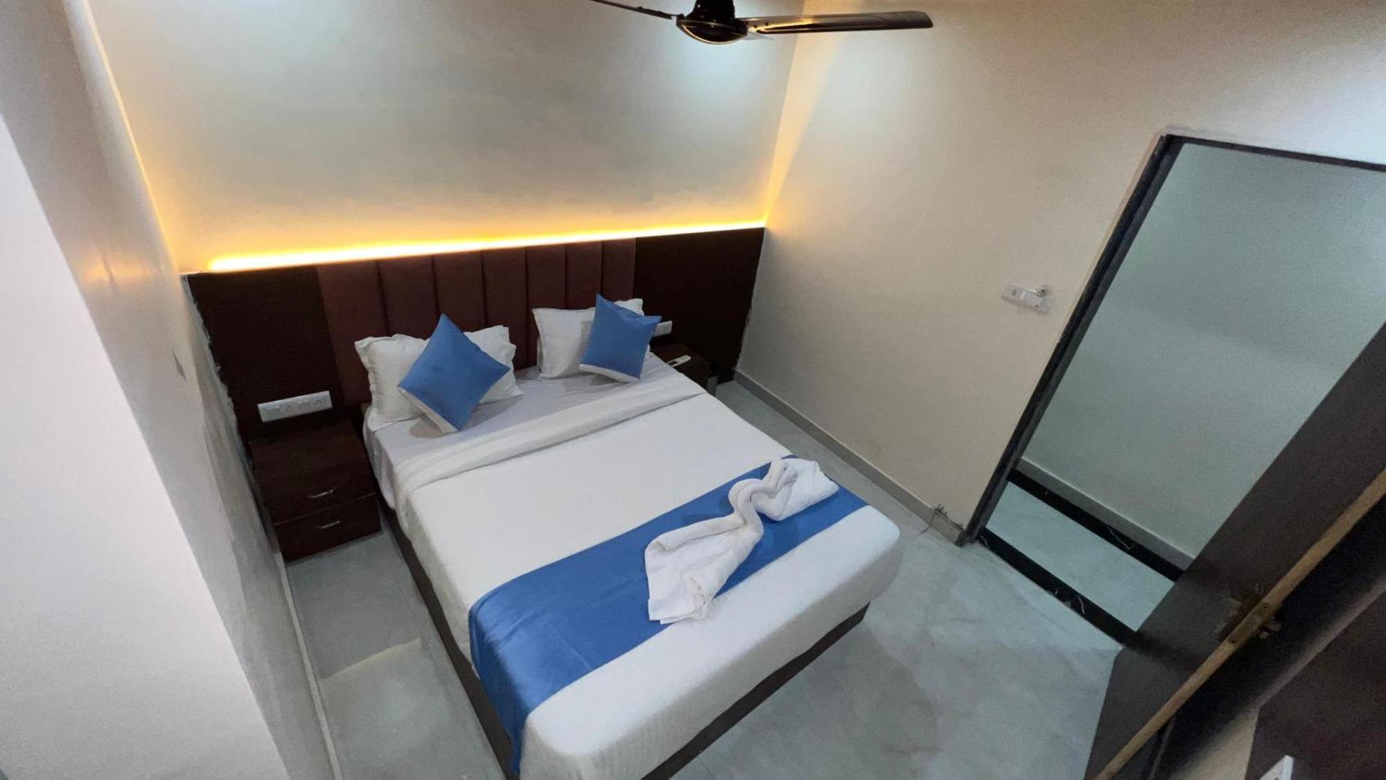 Pensión Fabhotel Surya Grand