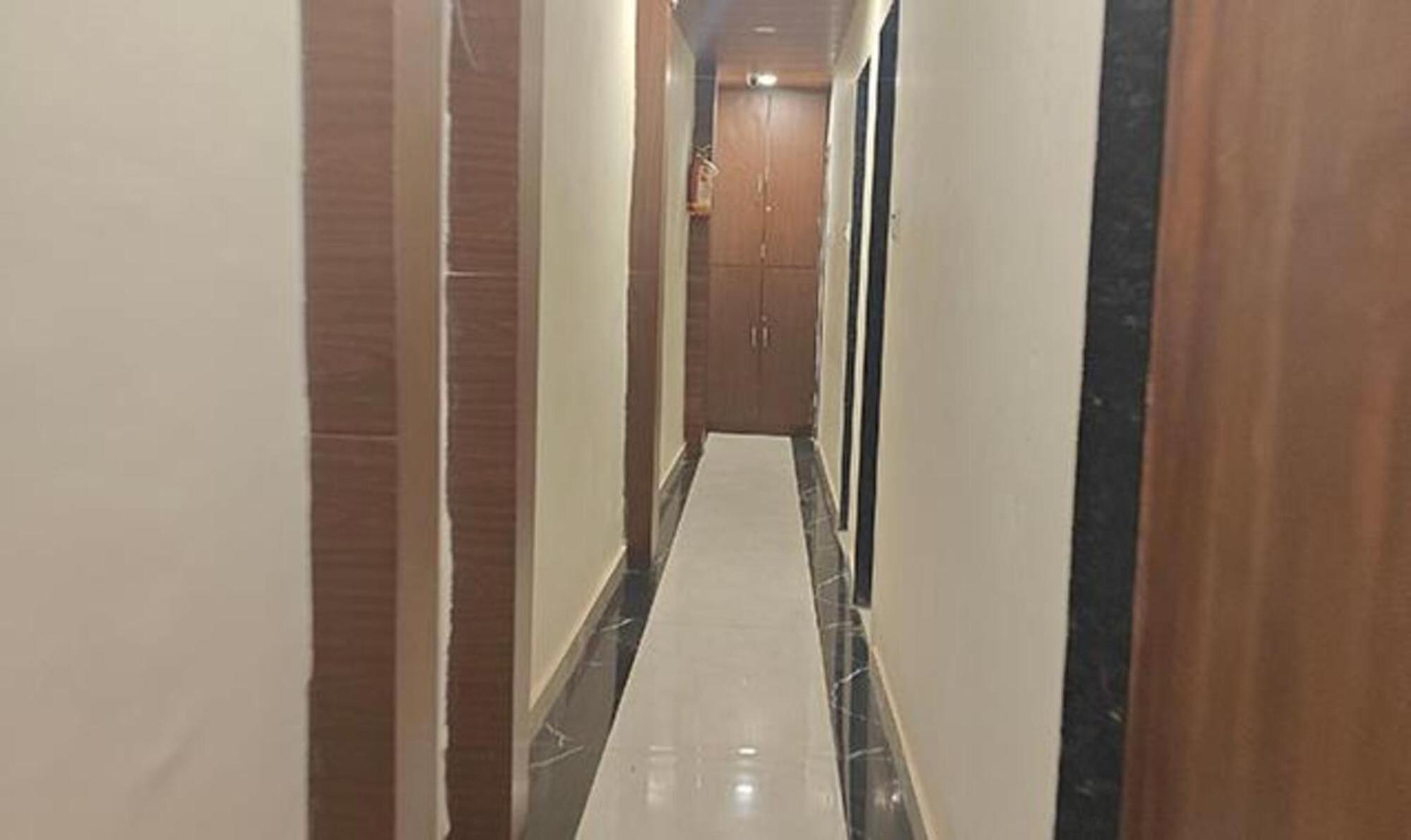 Pensión Fabhotel Surya Grand *